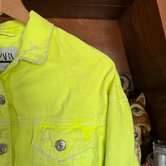 Zara - Neon Bright Yellow Cropped Jean Denim Jacket - size small - Picture 1 of 8